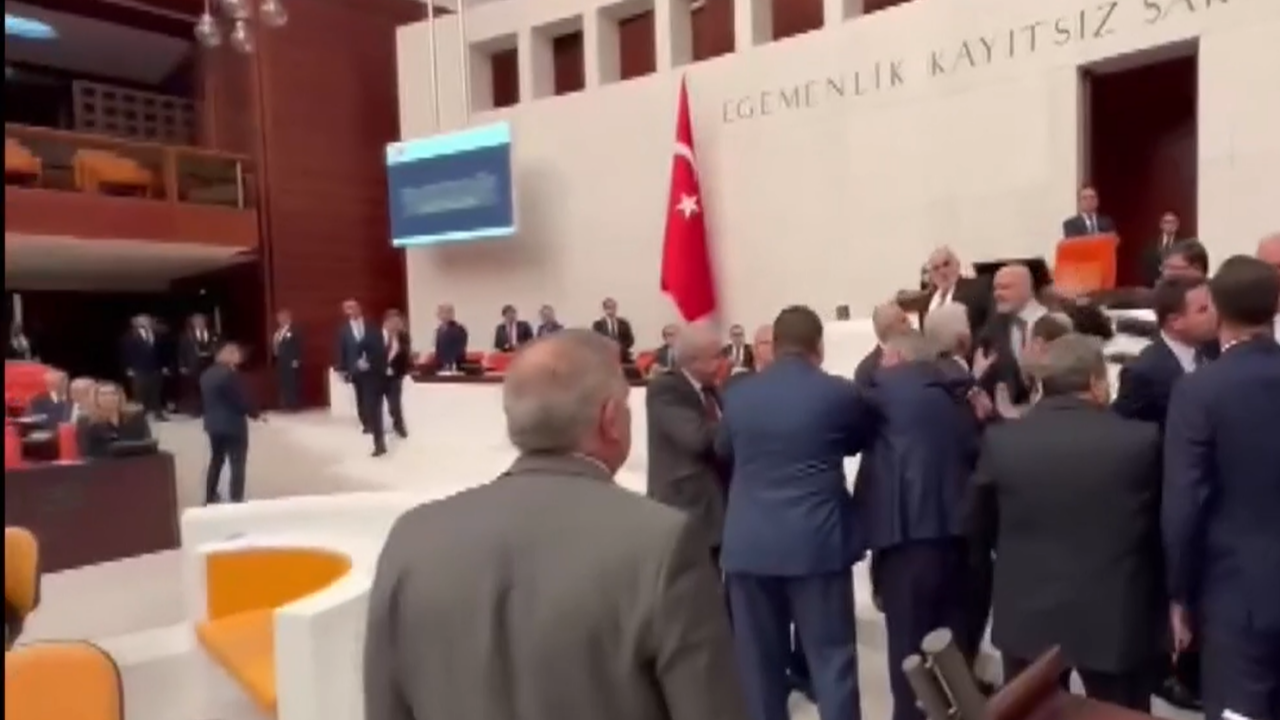 TBMM'de yumruklu kavga