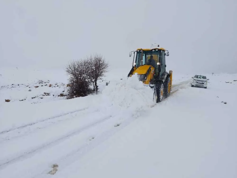 Antalya'nın yüksek kesimlerinde 50 santim kar