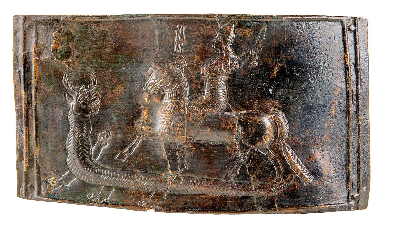 Rezan Has Müzesi koleksiyonuna yeni eklenen “Urartu Kemerleri” sergileniyor