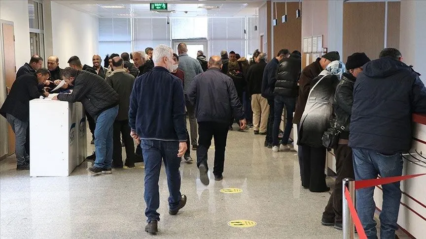 1.7 milyon işçi, 89 bin esnaf, 496 bin memur  EYT’ den hemen emeklilik hakkı kazanacak