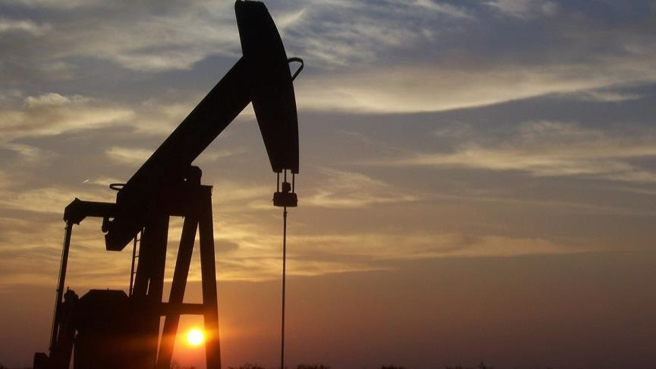 Varlık yöneticileri, taahhütlere rağmen petrol ve gaza 417 milyar dolar yatırdı