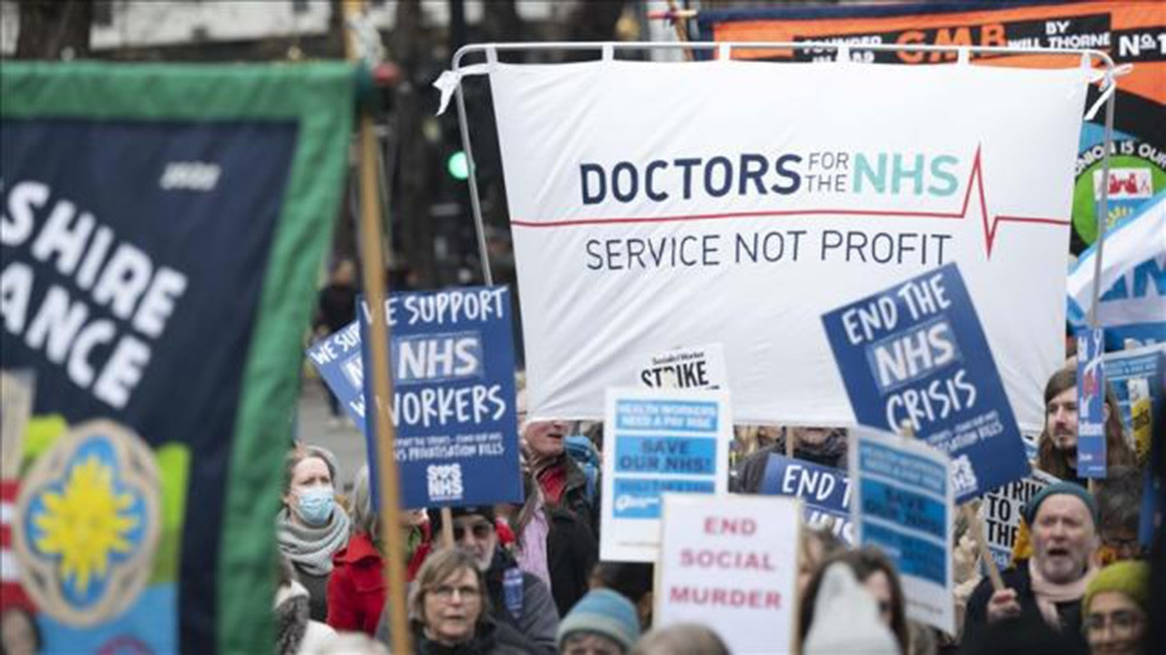 İngiltere'de pratisyen hekimler grev başlattı