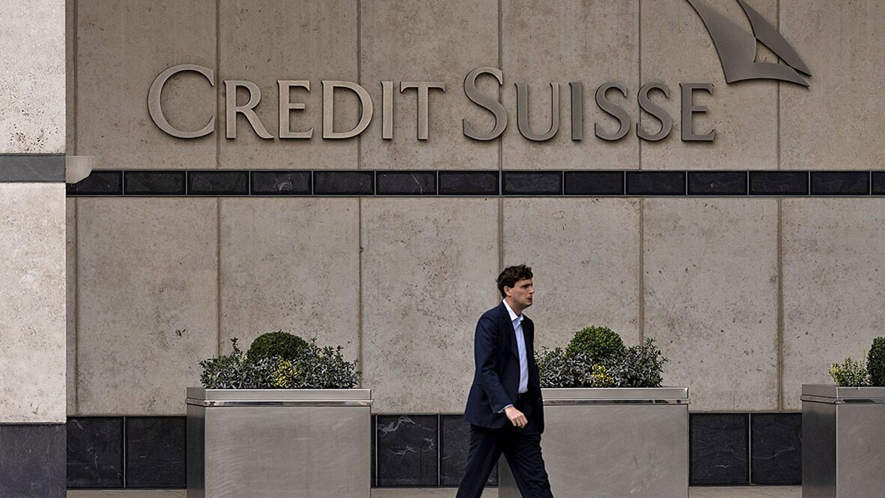 Credit Suisse'ten 54 milyar dolarlık borçlanma kararı