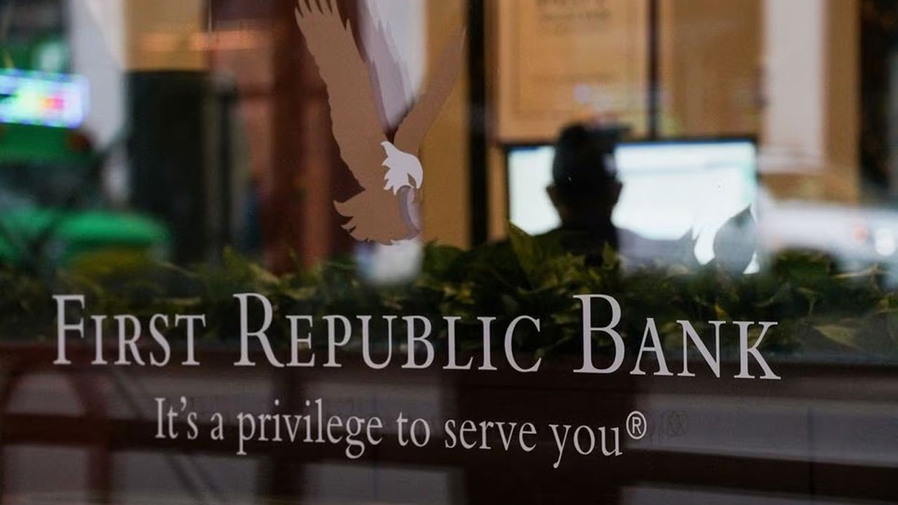 First Republic Bank hisseleri erimeye devam ediyor