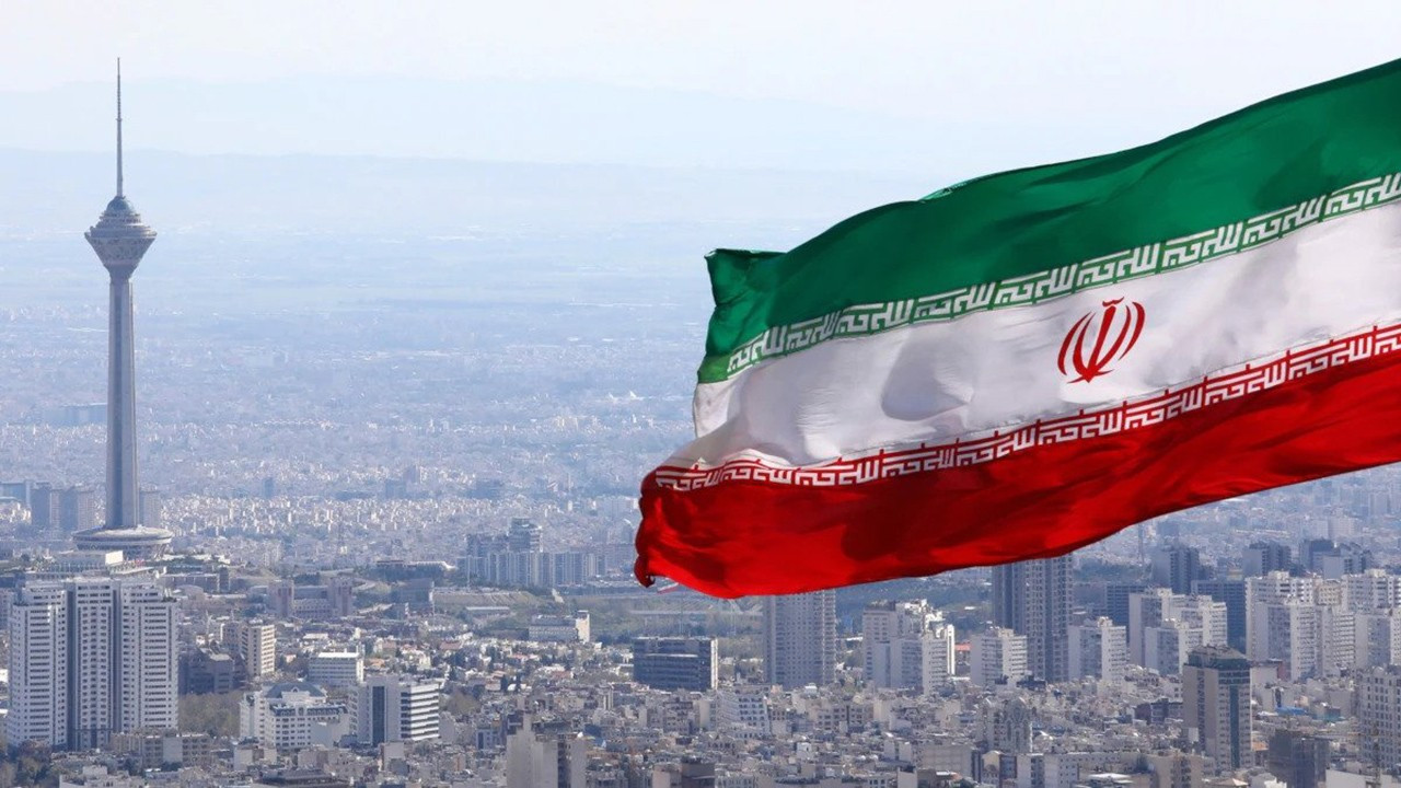 AB, İran'a yaptırım listesini genişletti