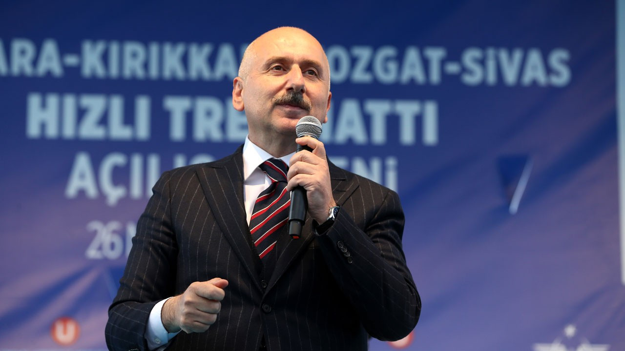 Bakan Karaismailoğlu’ndan elektrikli tren açıklaması