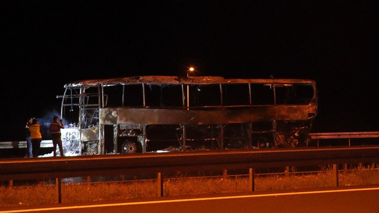 Tır ile yolcu otobüsü çarpıştı: 5 yaralı