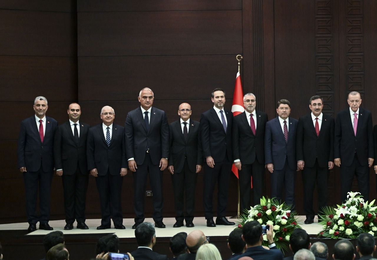 Yeni kabine belli oldu