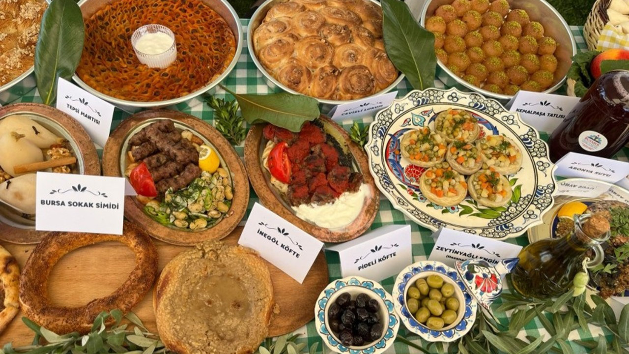 Bursa Gastronomi festivali renkli görüntülerle başladı