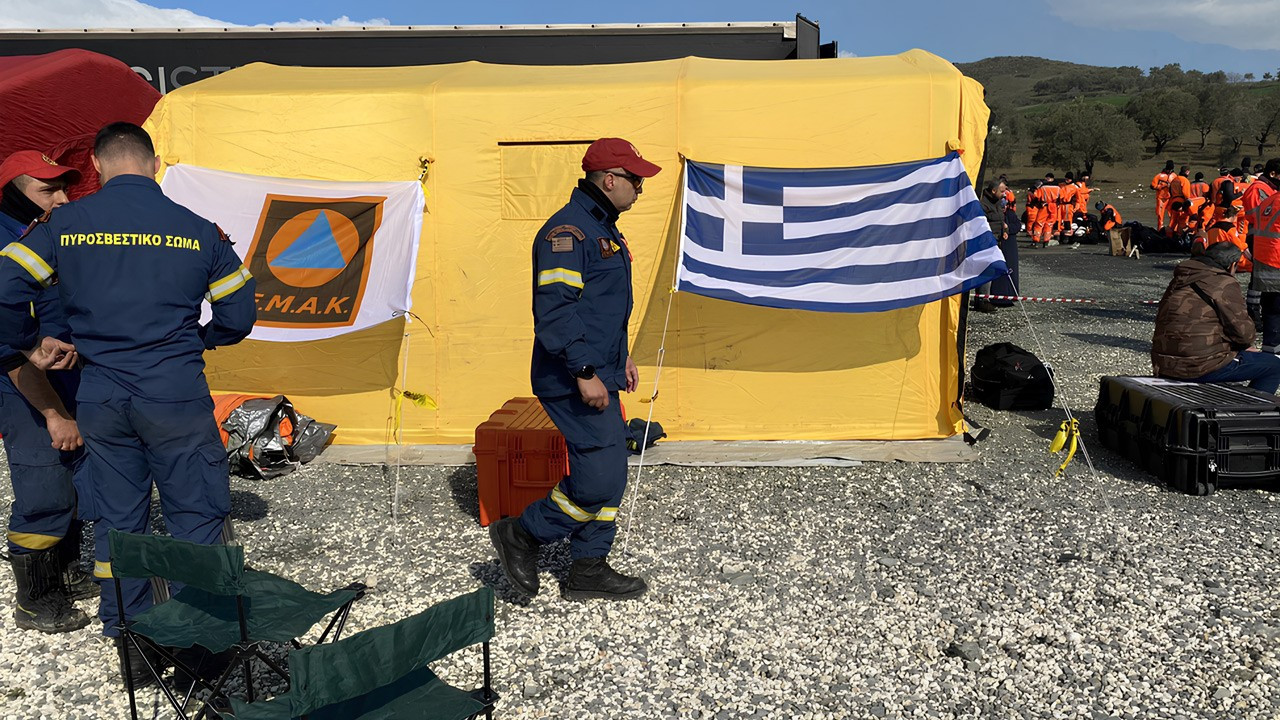 Yunan kurtarma ekibinden 4 kişi Libya'da hayatını kaybetti