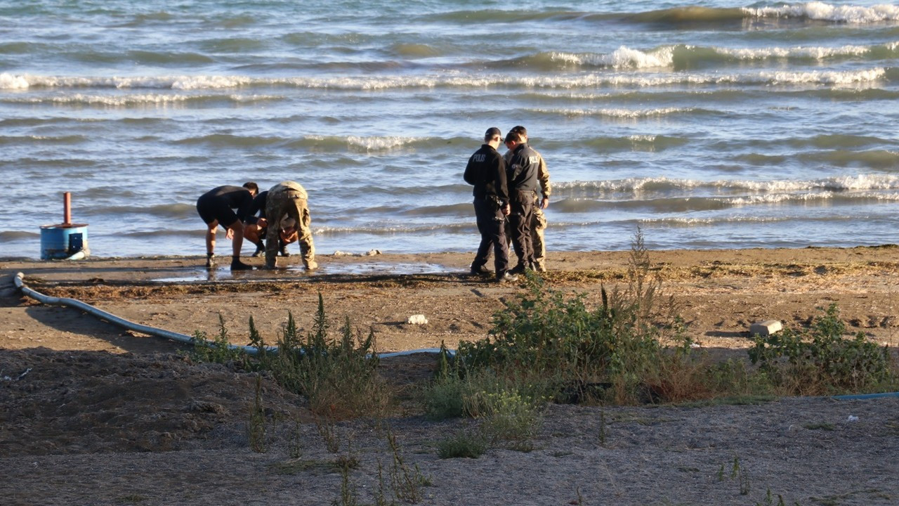 Eğirdir Gölü'nde bulunan el bombaları imha edildi