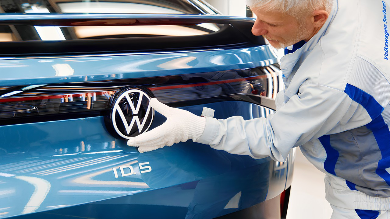 Volkswagen, araç üretimini durdurdu