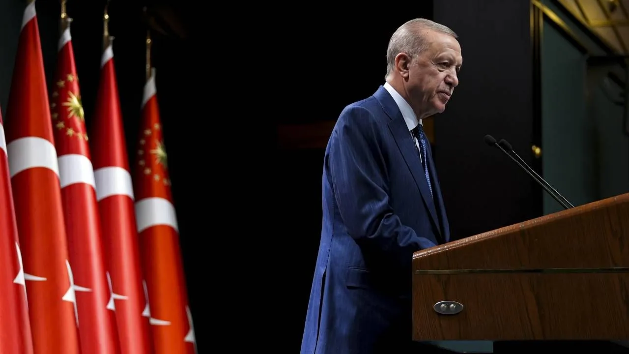 Bakan duyurdu: Emekliye bayram ikramiyesinin yatacağı tarih belli oldu