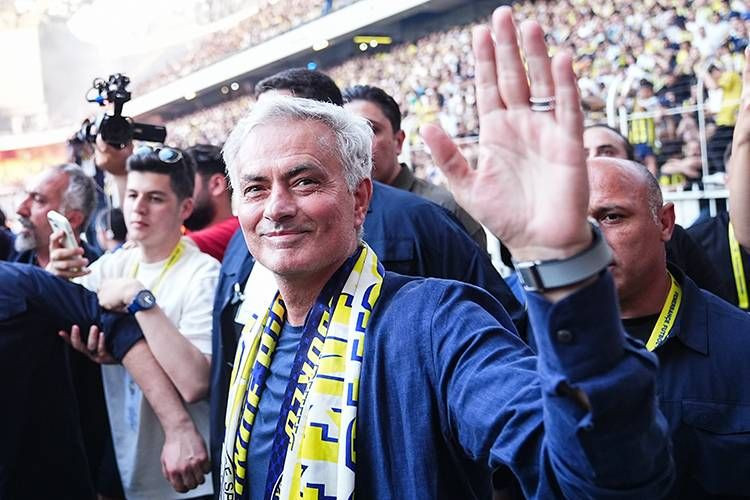 İşte Jose Mourinho'nun Fenerbahçe'den gönderilmesini istediği tek futbolcu