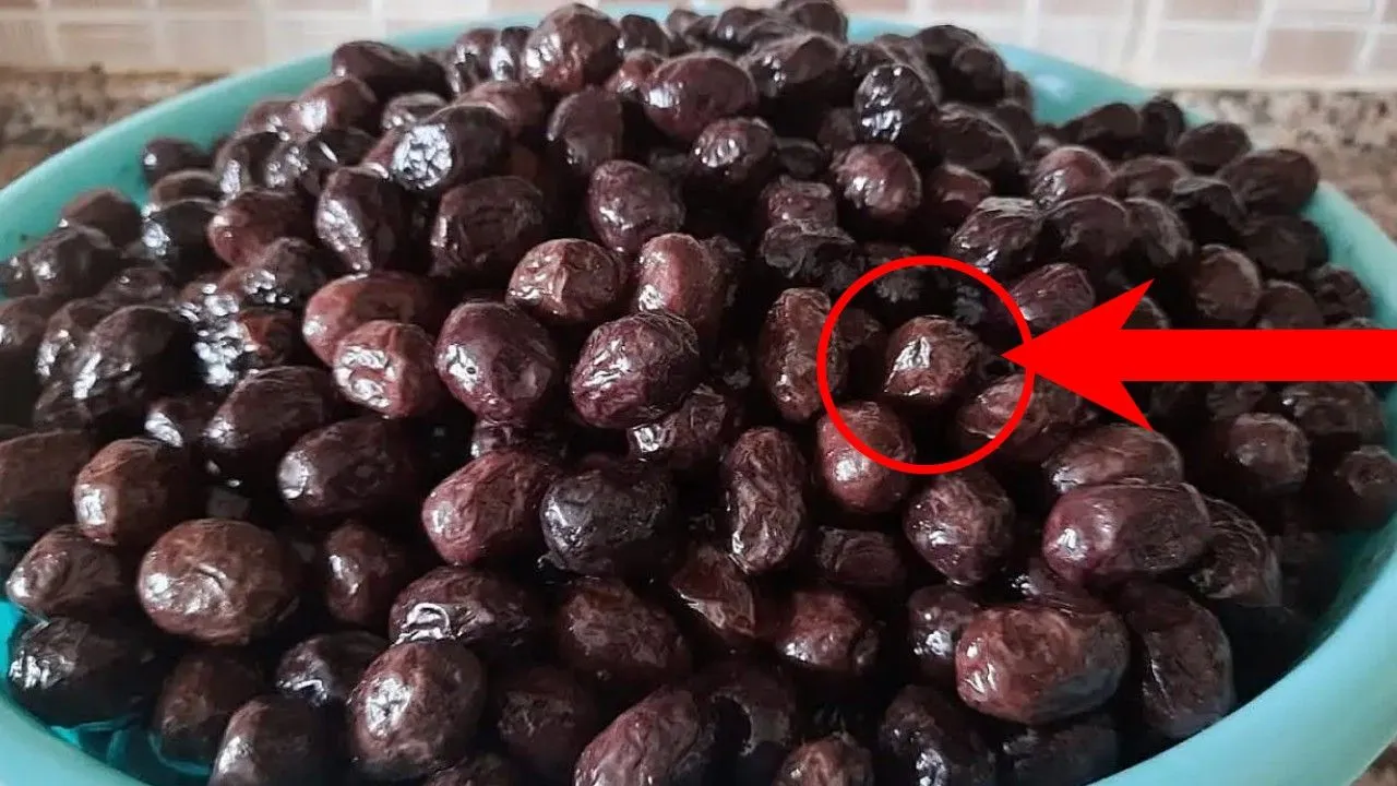 Zeytinin acı aroması nasıl giderilir? Sadece 2 malzemeyle kesin çözüm...