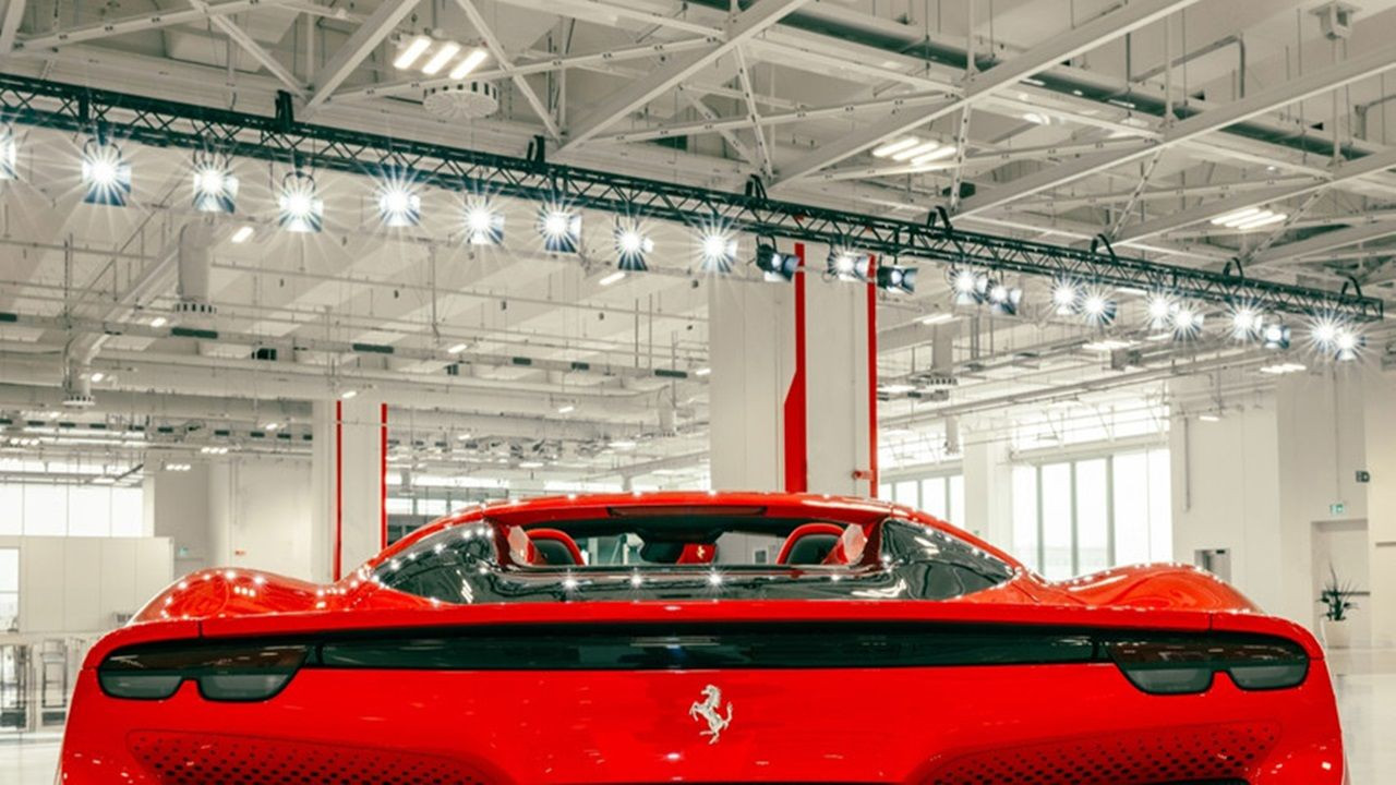 Ferrari ilk elektrikli aracıyla yarışa giriyor: En pahalılarında biri olabilir