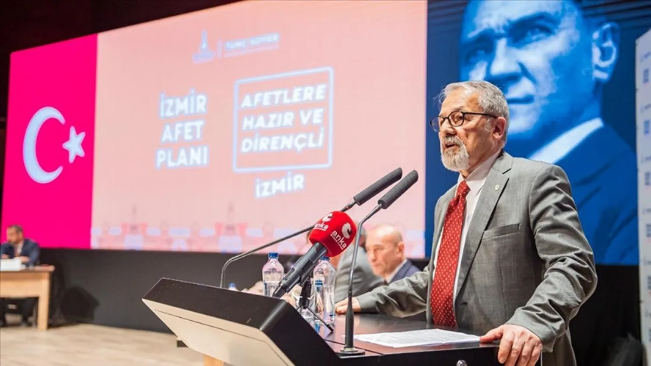 Naci Görür'den 11 il için uyarı: Levha sınırındalar ve o levhalar deprem üretmeye devam edecek