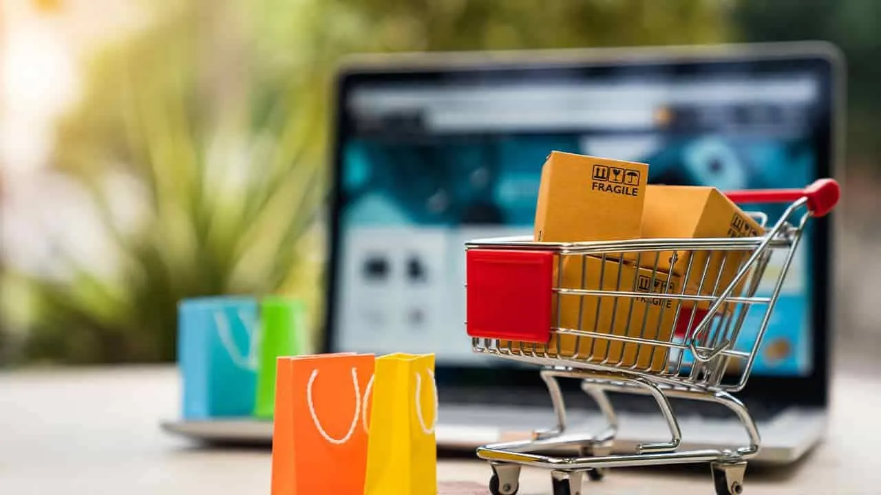 Yurtdışından online alışverişte limit düşürüldü, vergi arttı: Zam öncesi alışveriş 2 katına çıktı