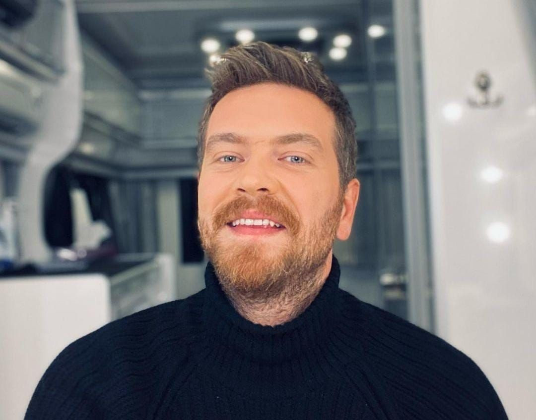 Sandık Kokusu dizisinin kadrosuna Engin Öztürk dahil oldu! Engin Öztürk kimdir?