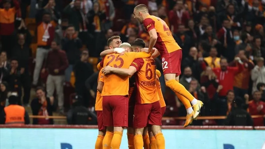 Galatasaray 2 oyuncu için harekete geçti ; Fransa ve İngiltere’den geliyor