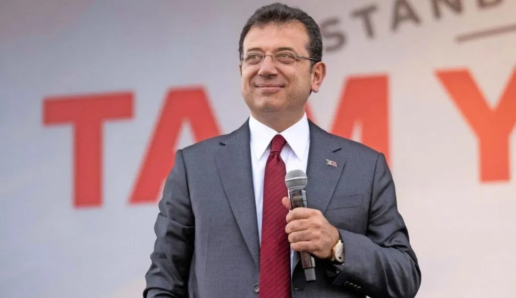 İBB’den 100 bin öğrenciye 15 bin TL burs! Başvurular başladı: İşte İBB burs şartları ve detayları...