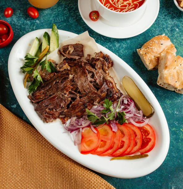 Hazırından hiçbir farkı yok! Evde et döner nasıl yapılır? Ustasından et döner tarifi