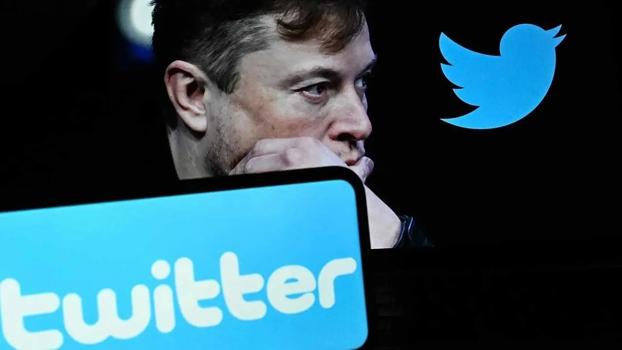 Elon Musk, satın alıp adını X olarak değiştirdiği Twitter'ı  'batırdı'!