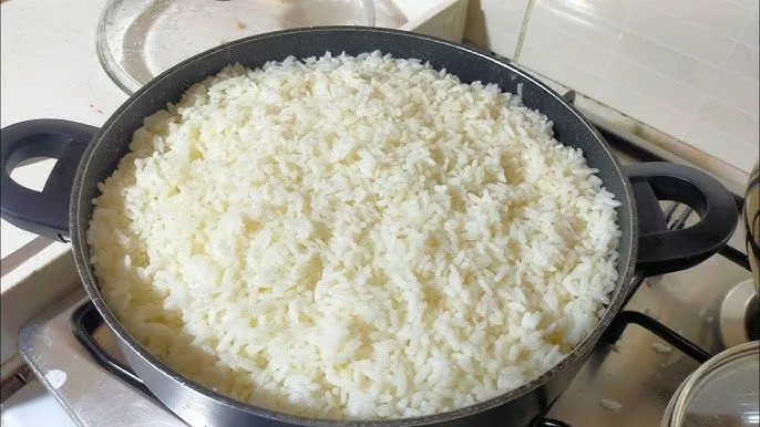 Herkes sadece limon biliyor ; Pirinci parlatmak için 1 tane eklemek yeterliymiş