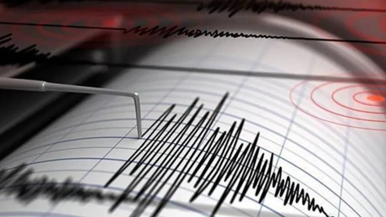 Sivas'ta 10 dakika arayla 2 deprem! Prof. Dr. Süleyman Pampal o ile dikkat çekti