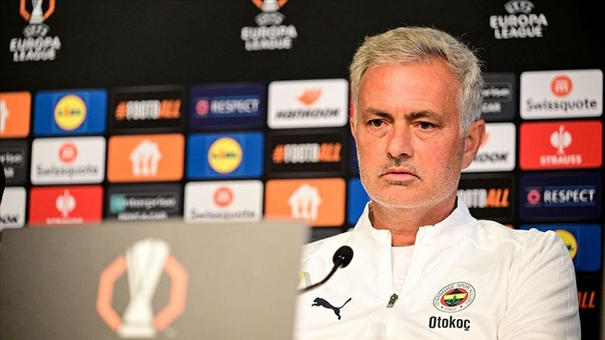 Jose Mourinho Fenerbahçe'den ayrılacak mı? İddialara yanıt verdi...