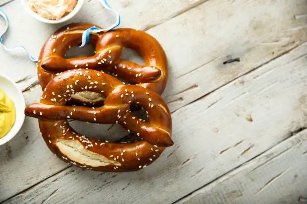 MasterChef brezeln mit obatzda (Alman simidi) tarifi! Brezeln mit obatzda nasıl yapılır?