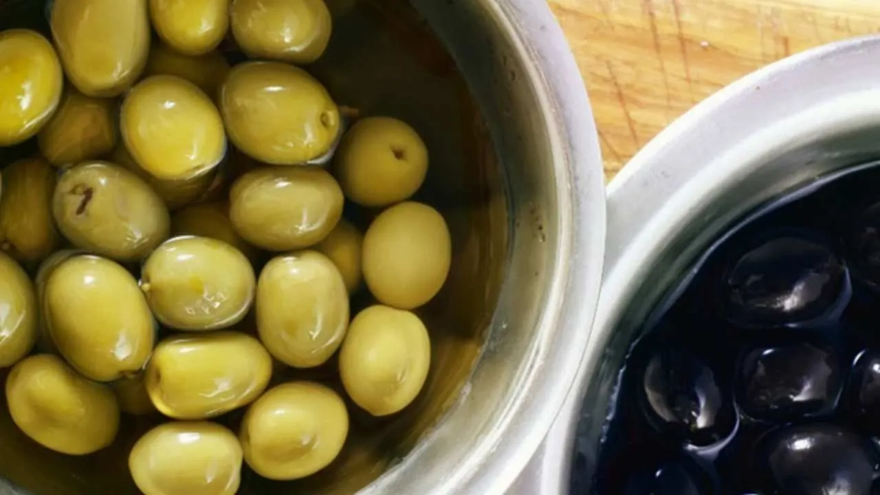 Öğrendiğinizde hep bunu yemek isteyeceksiniz! Bakın yeşil mi yoksa siyah zeytin mi daha sağlıklıymış