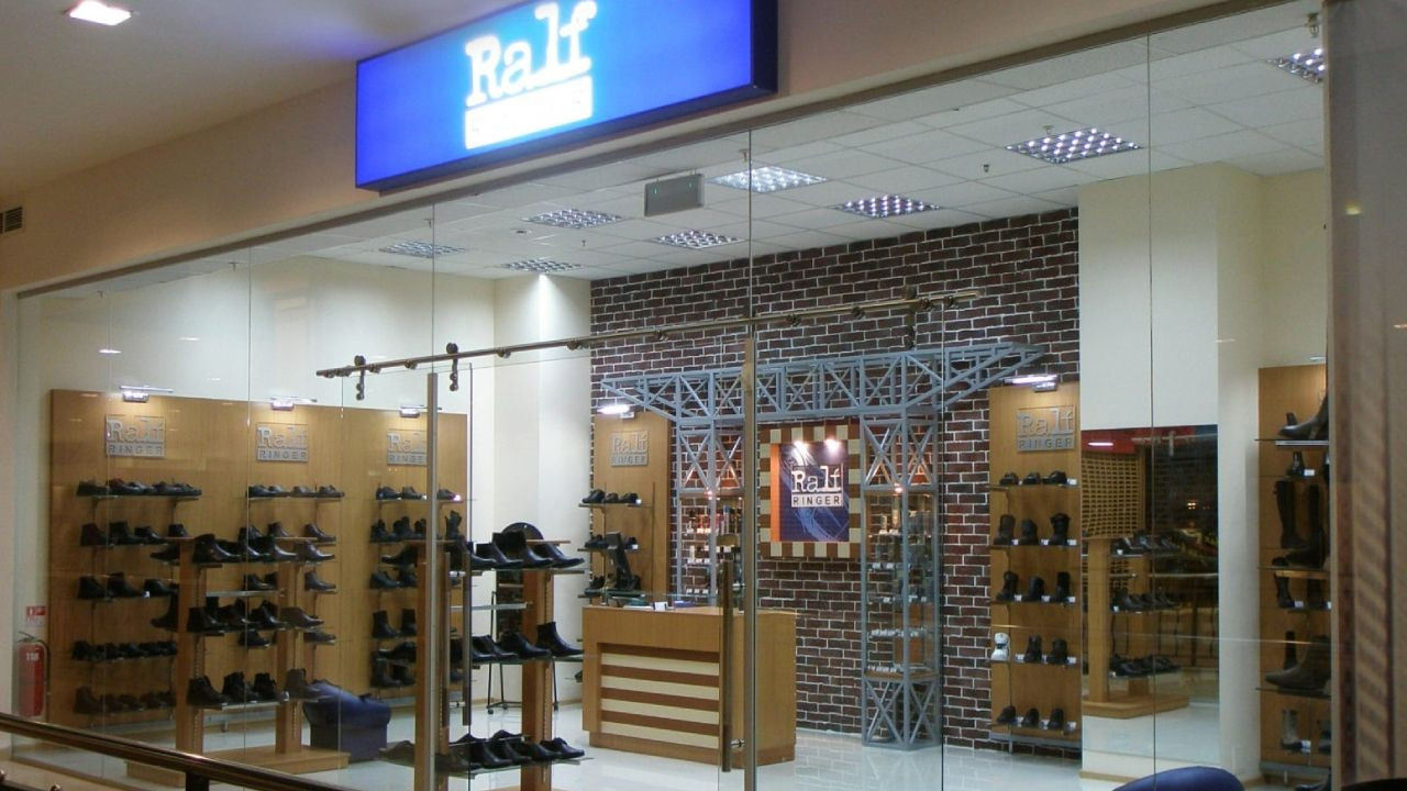 Dev ayakkabı üreticisi iflas etti ; Botlarının girmediği ev kalmamıştı.