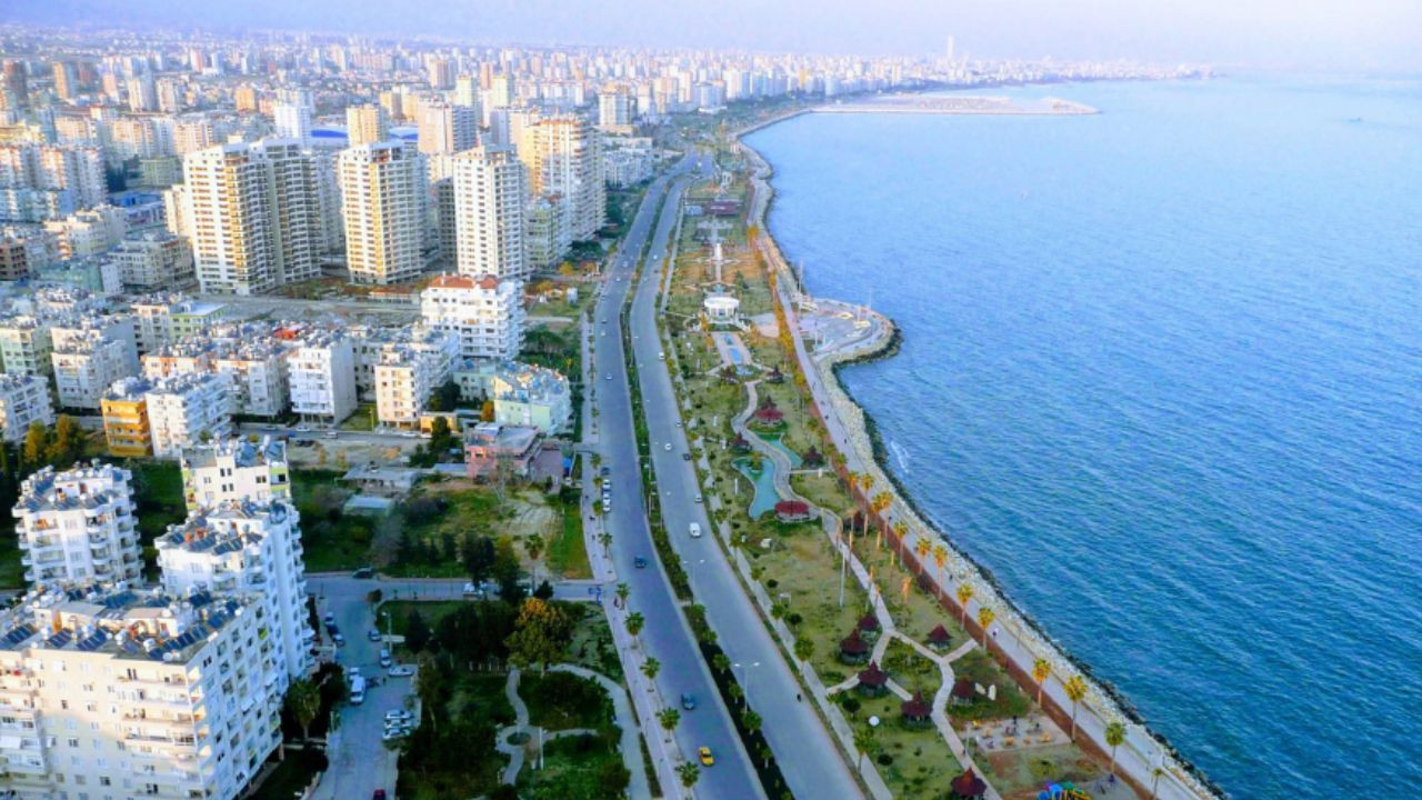 Gurbetçilerin akın ettiği şehir. Tatile geldiklerinde mutlaka mülk satın alıyorlar