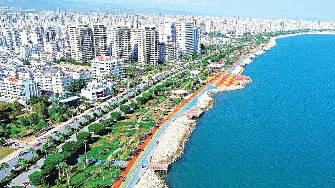 Gurbetçilerin akın ettiği şehir. Tatile geldiklerinde mutlaka mülk satın alıyorlar