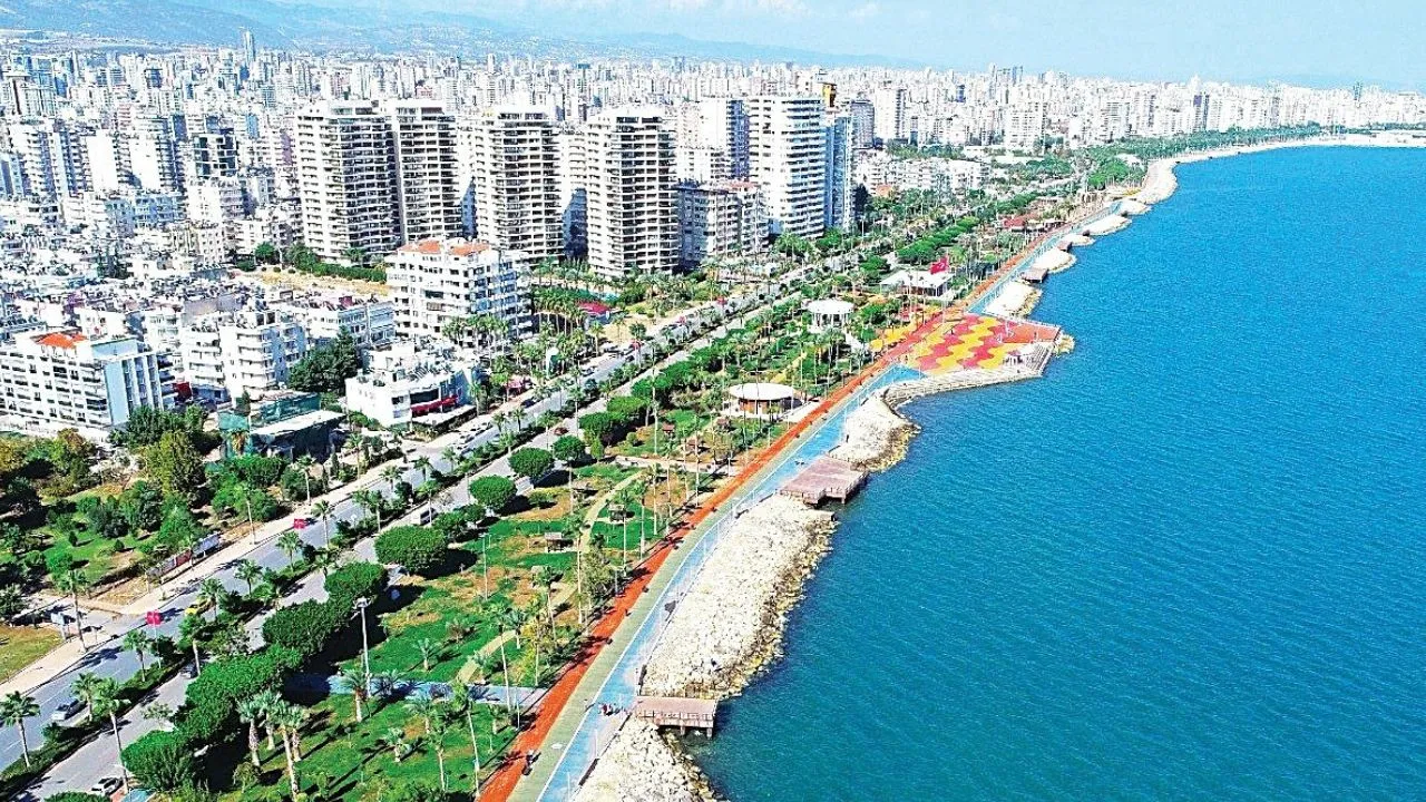 Gurbetçilerin akın ettiği şehir. Tatile geldiklerinde mutlaka mülk satın alıyorlar