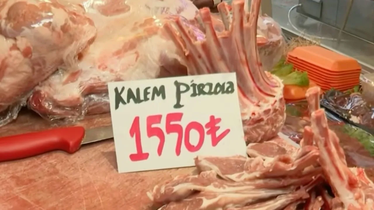 Kuzu pirzola fiyatı el yakıyor! 2 kilogramı 1 gram altın ile eşdeğer oldu