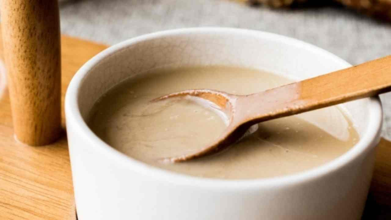 Tahin pekmezi karıştırarak yiyenler geçmiş olsun. Kaşık kaşık yiyen şimdi yandı