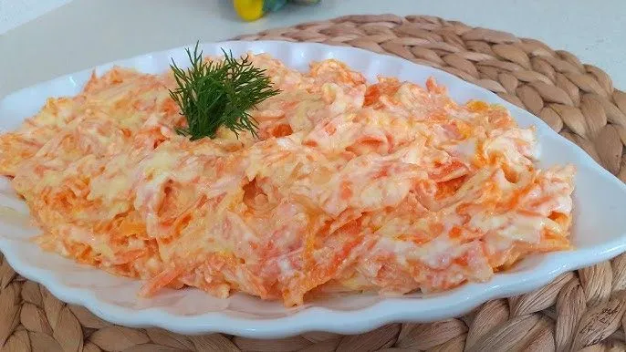 Havuçların üzerine bir iki damla damlatın. Kararmalarını ve buruşmalarını önlüyor