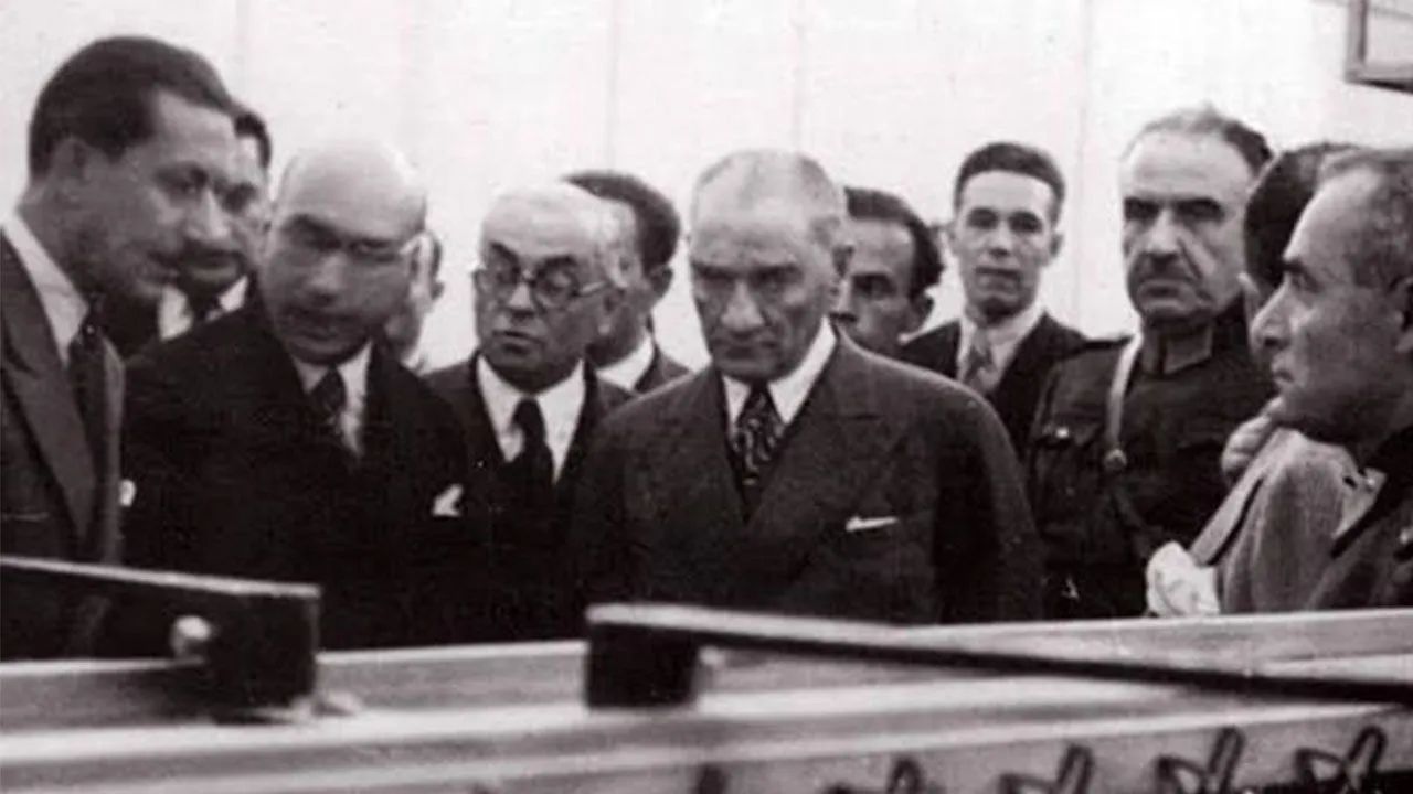 Ulu Önder Mustafa Kemal Atatürk'ün ekonomi vizyonu: Cumhuriyet dönemi kalkınma hamleleri
