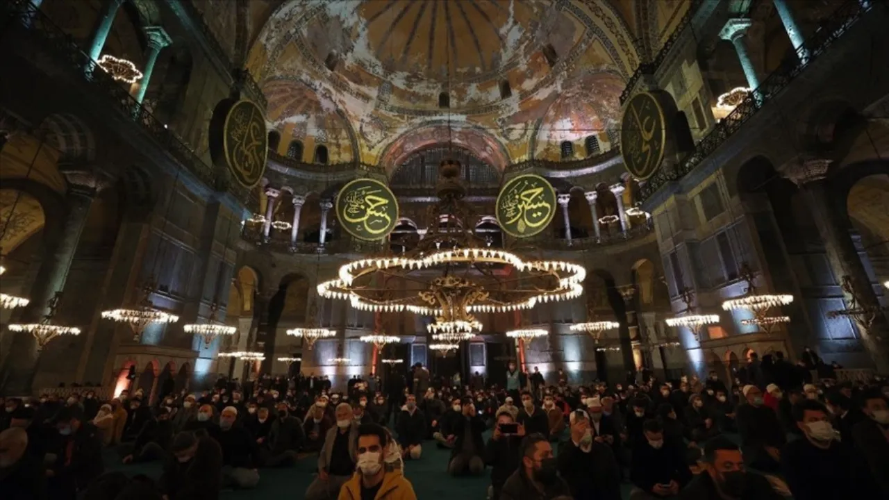 Kadir Gecesi okunan dualar nedir? Kadir Gecesi yapılacak ibadetler neler?