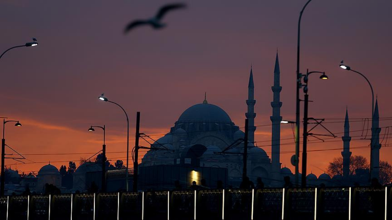 Kadir Gecesi okunan dualar nedir? Kadir Gecesi yapılacak ibadetler neler?