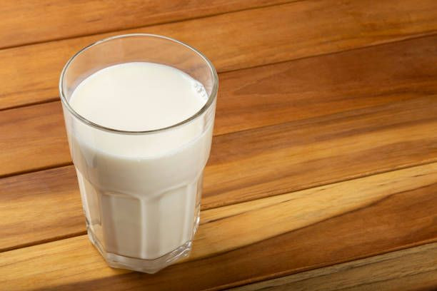 Laktozsuz süt gerçekten sindirim dostu mu, yoksa bir pazarlama harikası mı?