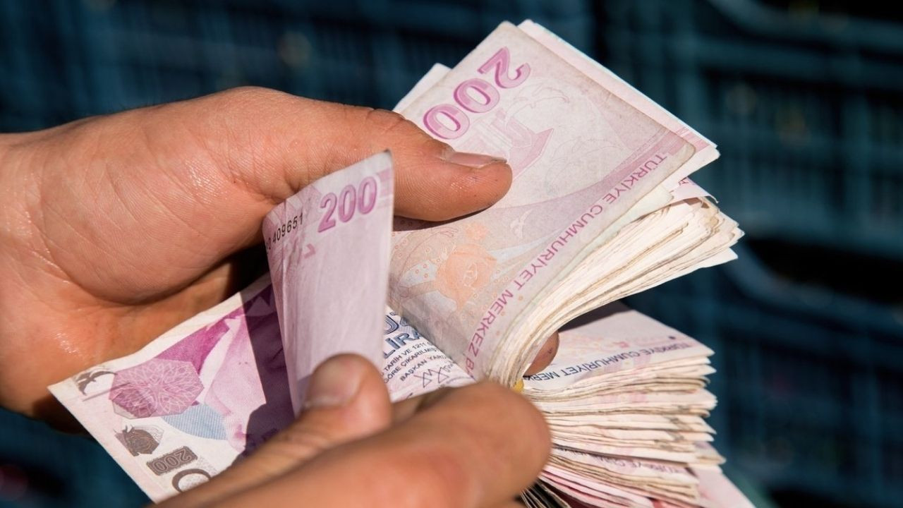 Emekli bayram ikramiyesi: 1000 TL'lik fark ne zaman yatacak? İşte ödeme takvimi
