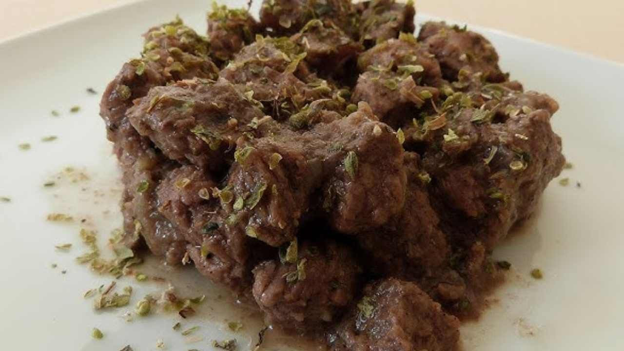 Eti pamuk gibi yapan şef önerisi. Tencereye 1 kaşık kadar eklemek yetiyor