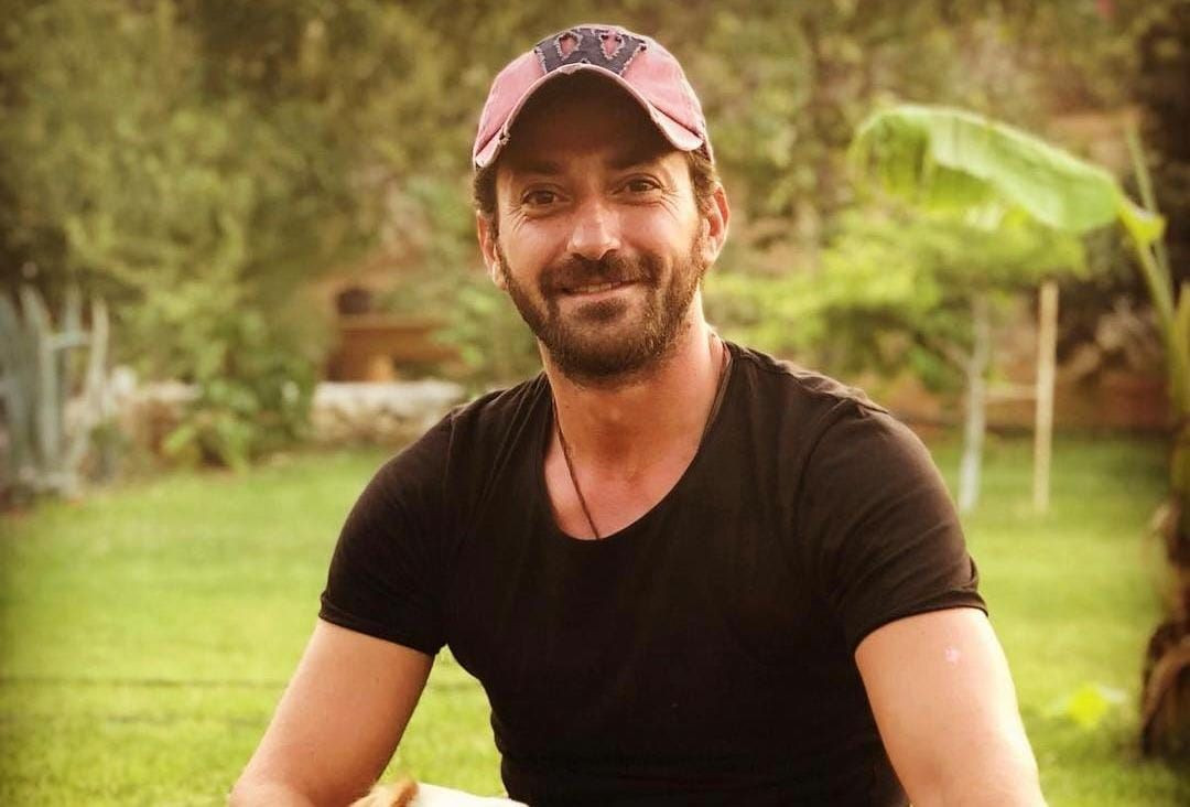 Çift Kişilik Oda dizisine Burç Kümbetlioğlu dahil oldu! Burç Kümbetlioğlu kimdir?
