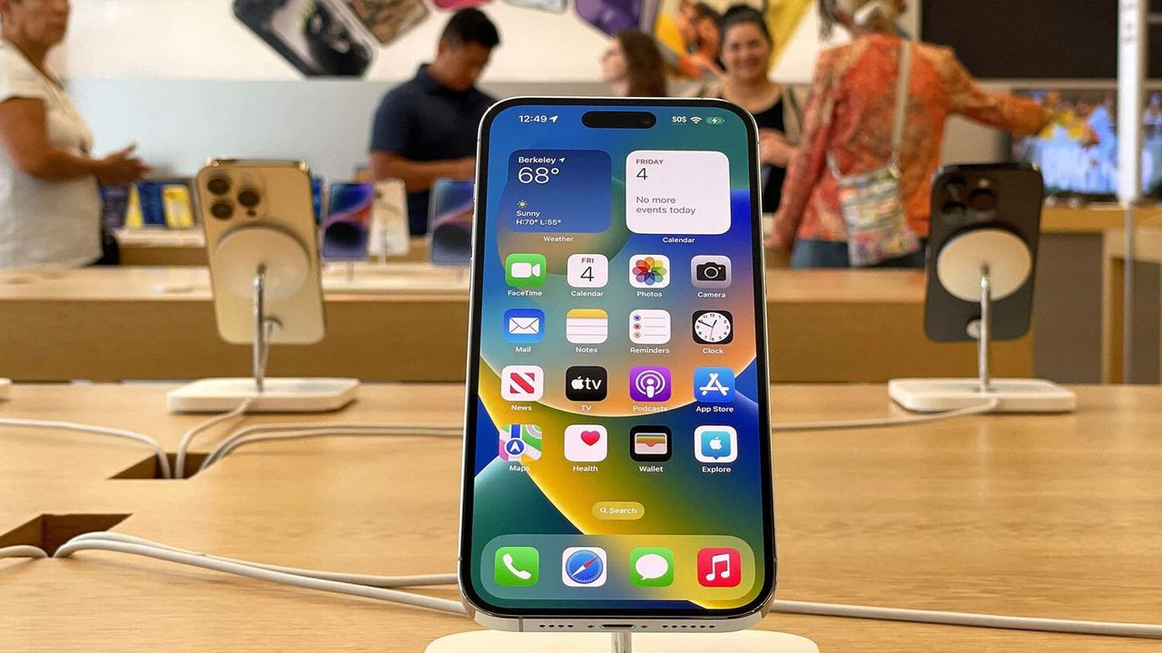 Türkiye'de iPhone fiyatı 150 bin TL'yi aşabilir! Apple’a Donald Trump neşteri; dev zam kapıda