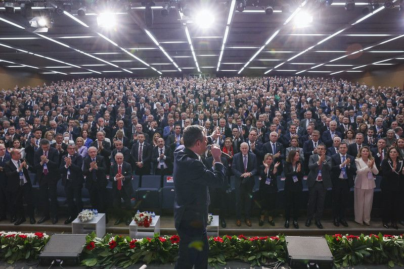 CHP'nin yeni 'A Takımı' belli oldu! Yeni yönetimde kimler var? Özgür Özel'in listesi fire vermedi