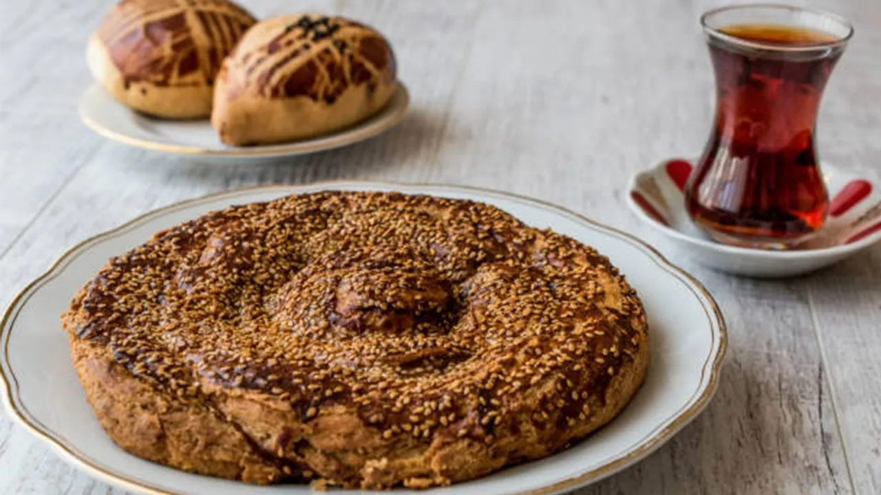 Tahinli çörek tutkunlarına müjde! İşte püf noktalarıyla, evde yapabileceğiniz o muhteşem tarif!
