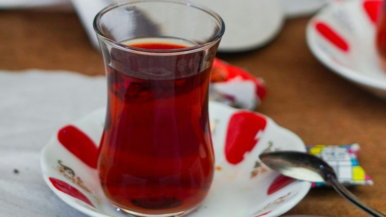 Bir çay tabağı iki dev marka! İkonik tasarımda 10 yıllık kavga AYM kararıyla son buldu